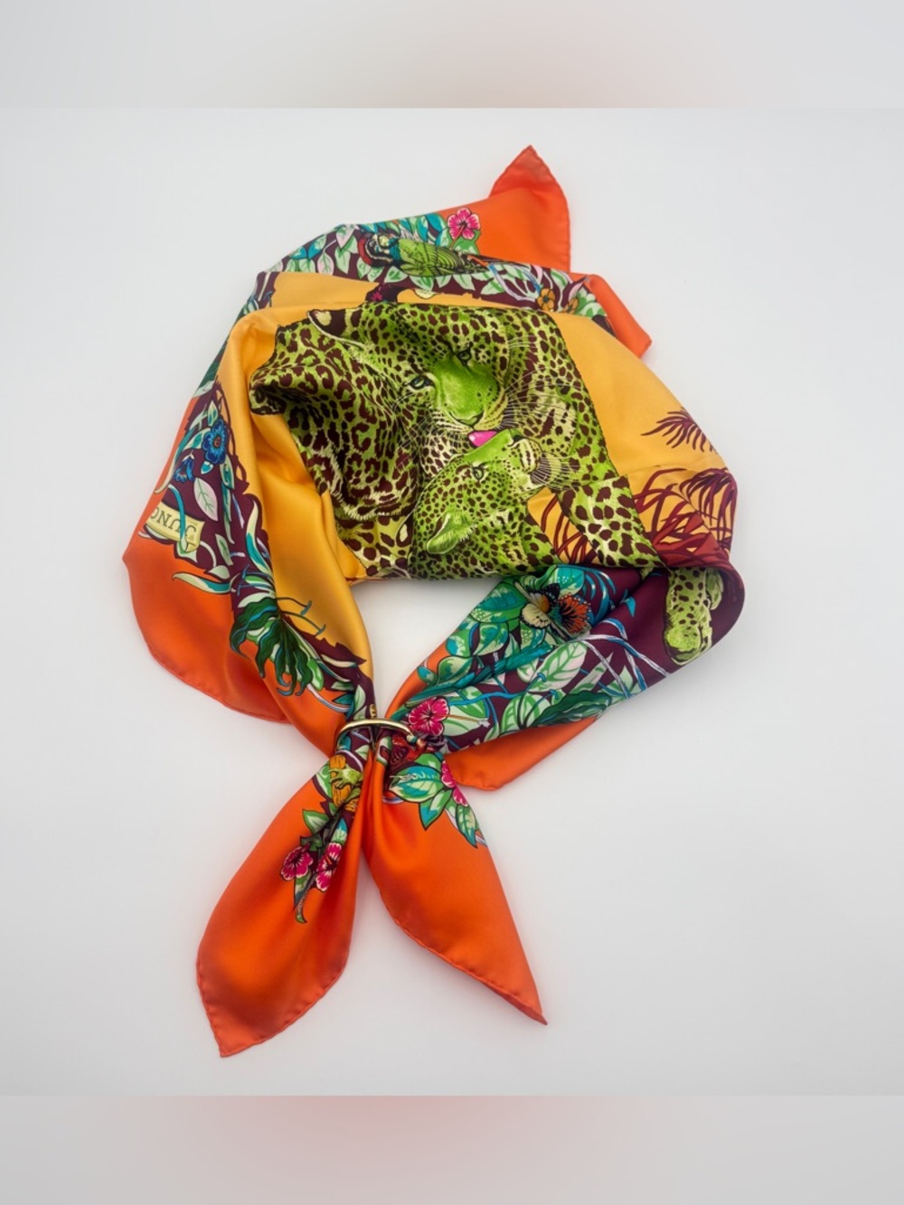 Hermès Jungle Love Silk Scarf - Picture 5 of 16